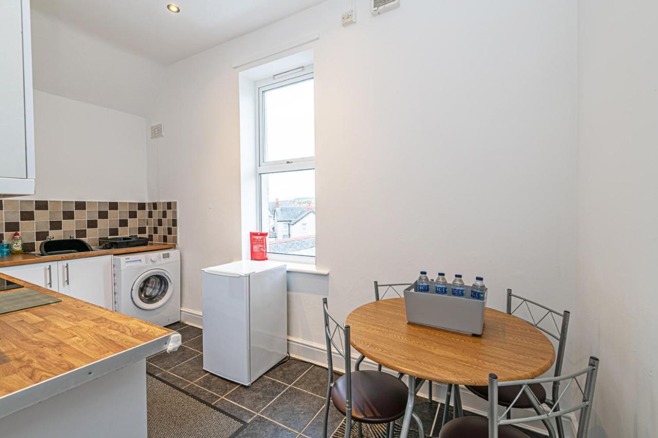 Two Bedroom Holiday Apartment Colwyn Bay Dış mekan fotoğraf