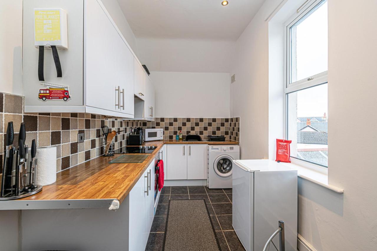 Two Bedroom Holiday Apartment Colwyn Bay Dış mekan fotoğraf